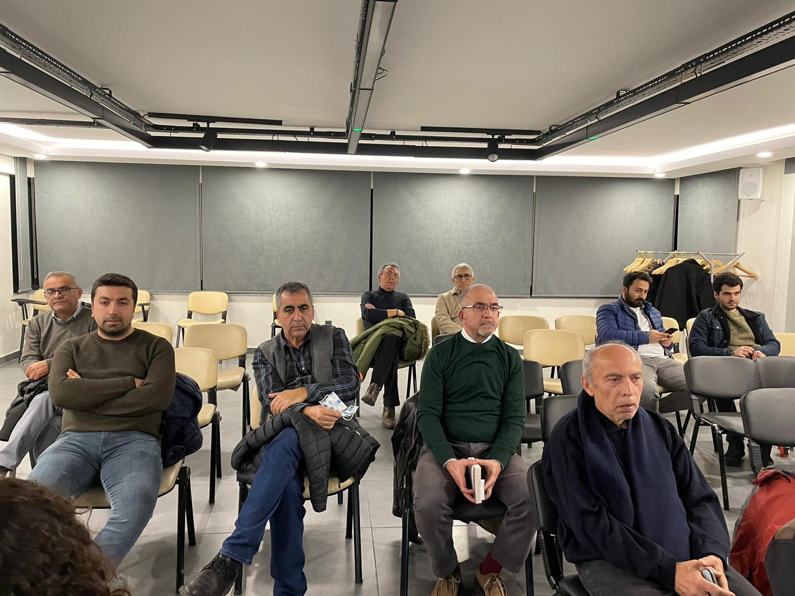 TMMOB 25/33/34/35. DÖNEM YÖNETİM KURULU BAŞKANI YAVUZ ÖNEN İLE OTOBİYOGRAFİK KİTABI "HAYATI SEVDİM" 
ÜZERİNE SÖYLEŞİ GERÇEKLEŞTİRİLMİŞTİR.    