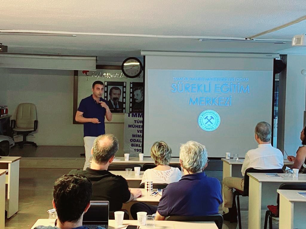 TMMOB Meslek içi Eğitim Çalıştayı düzenlenmiştir.