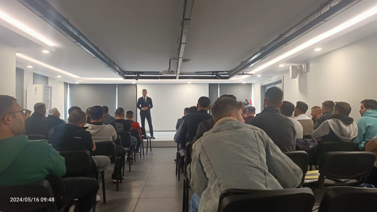 TMMOB MADEN MÜHENDİSLERİ ODASI SÜREKLİ EĞİTİM MERKEZİ TARAFINDAN C SINIFI PATLAYICI MADDE ATEŞLEYİCİ EĞİTİMİ DÜZENLENMİŞTİR.   