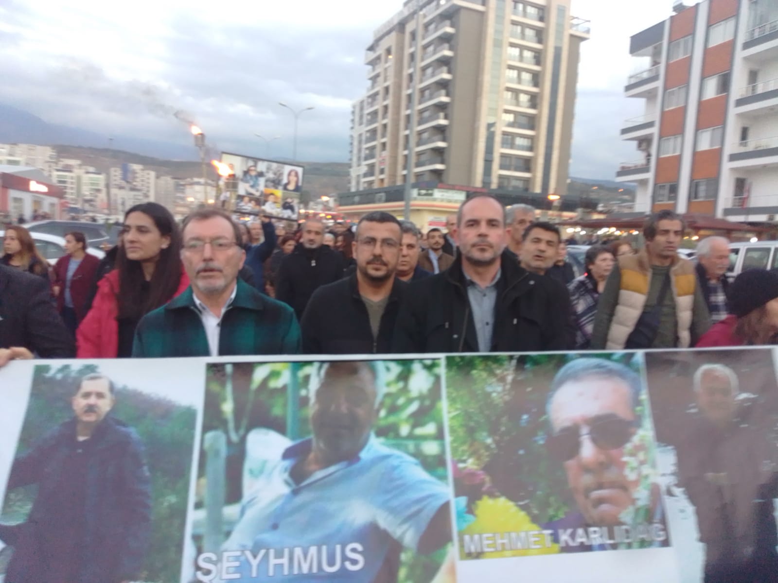 DEPREMİN 1. YILINDA DEPREM BÖLGESİNDE ANMA ETKİNLİKLERİNE KATILDIK