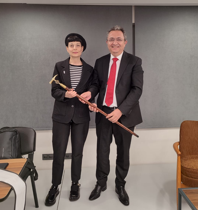 ODA GENEL MERKEZİMİZDE, CUMHURİYET GAZETESİ YAZARI ZÜLAL KALKANDELEN'İN KATILIMIYLA "21. YÜZYILDA CUMHURİYET VE LAİKLİK" SÖYLEŞİSİ VE KİTAP İMZA ETKİNLİĞİ GERÇEKLEŞTİRİLMİŞTİR.  