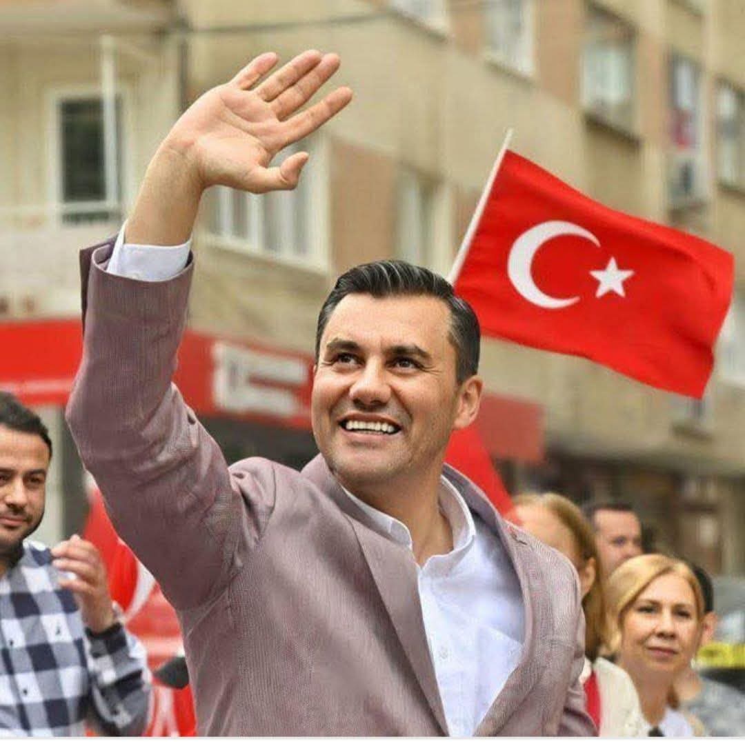 TMMOB Mimarlar Odası Manisa Eski Temsilcisi ve Manisa Büyükşehir Belediye Başkanı Sayın Ferdi Zeyrek'i kaybetmenin derin üzüntüsü içerisindeyiz.