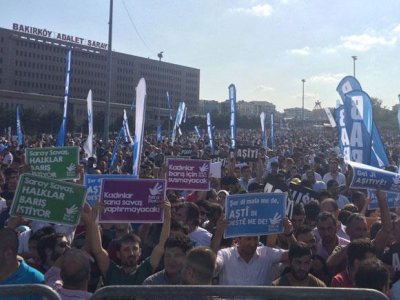 AKP SAVAŞ İSTİYOR BARIŞI BİZ İNŞA EDECEĞİZ
