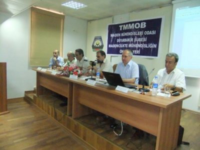 Diyarbakır&#8217;da Panel Gerçekleştirildi.
